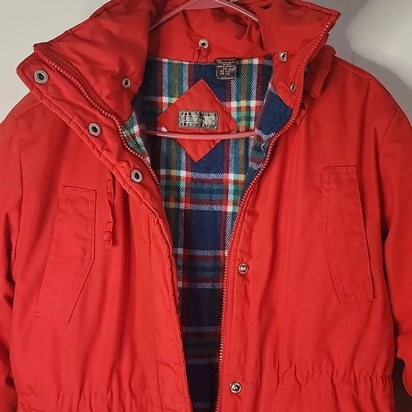 WOMANS WHITEFISH BAY Red Plaid LINED ZIP JACKET COAT Size Medium - Picture 2 of 4